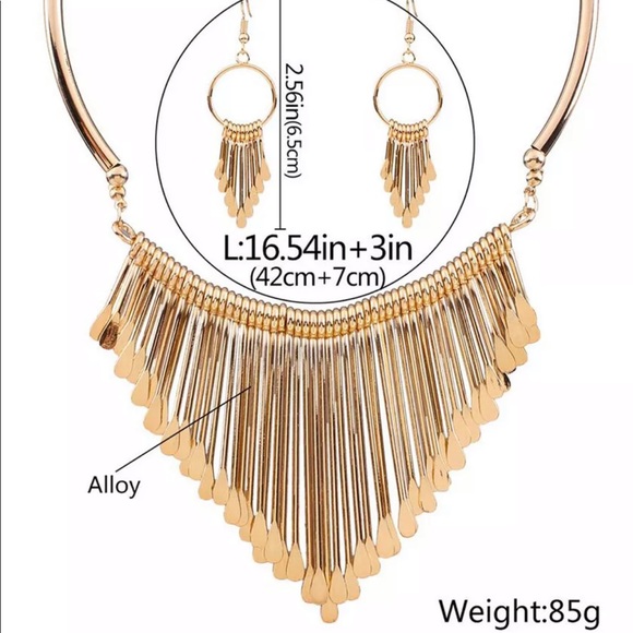 Collar Statement Necklace & Earrings Set in Silver - Picture 2 of 3